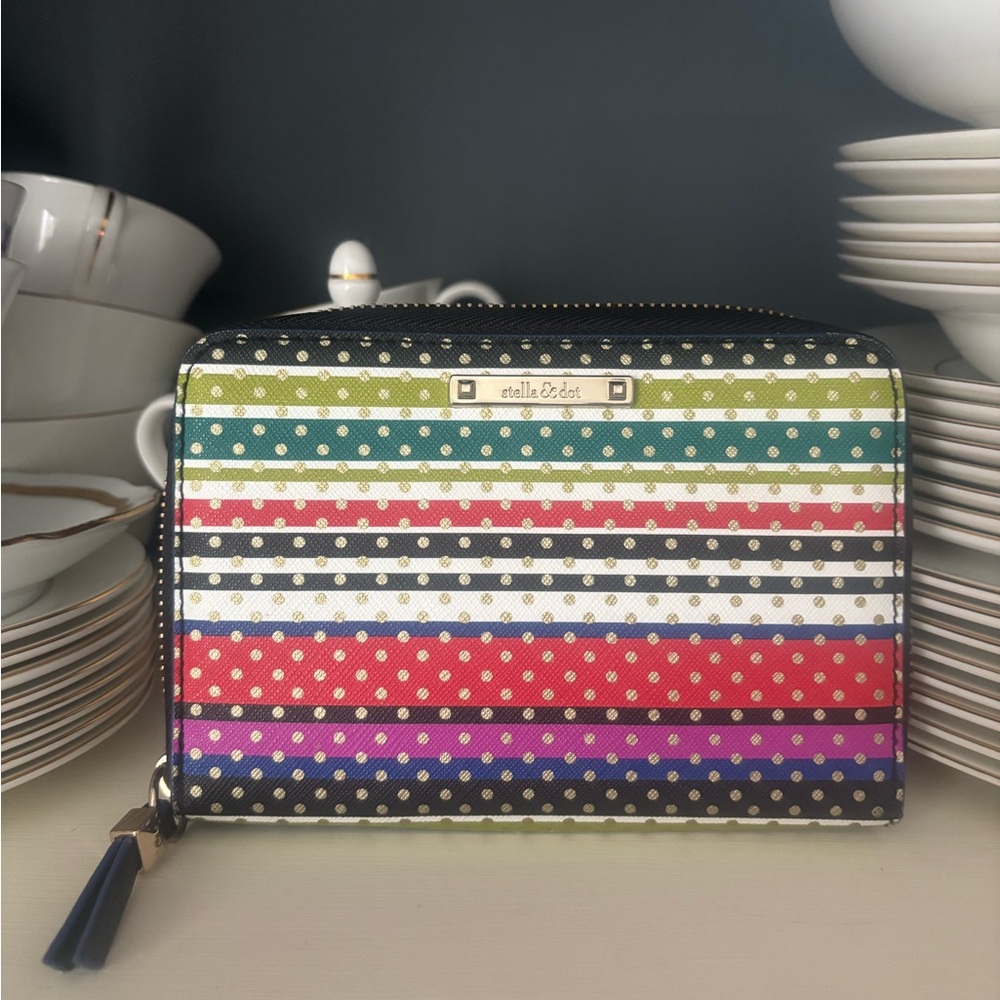 Stella & Dot Wallet